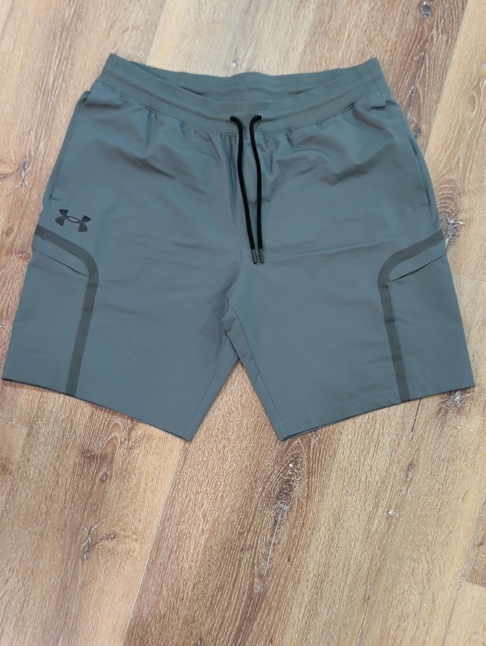 Under Armour Sportstyle Elite Tech Cargo Shorts - Gray, Size XL
